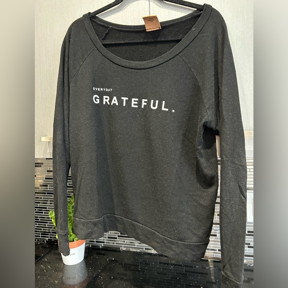 Sweatshirt- comfiest ever ‘everyday grateful’ - Picture 1 of 4